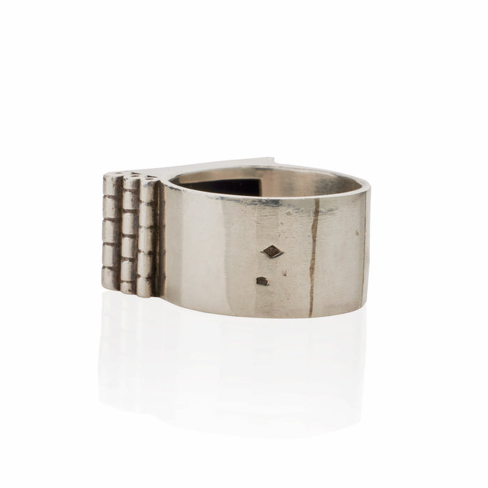 Macklowe Gallery Jean Després Modernist Silver and Onyx "Bijoux Moteurs" Ring