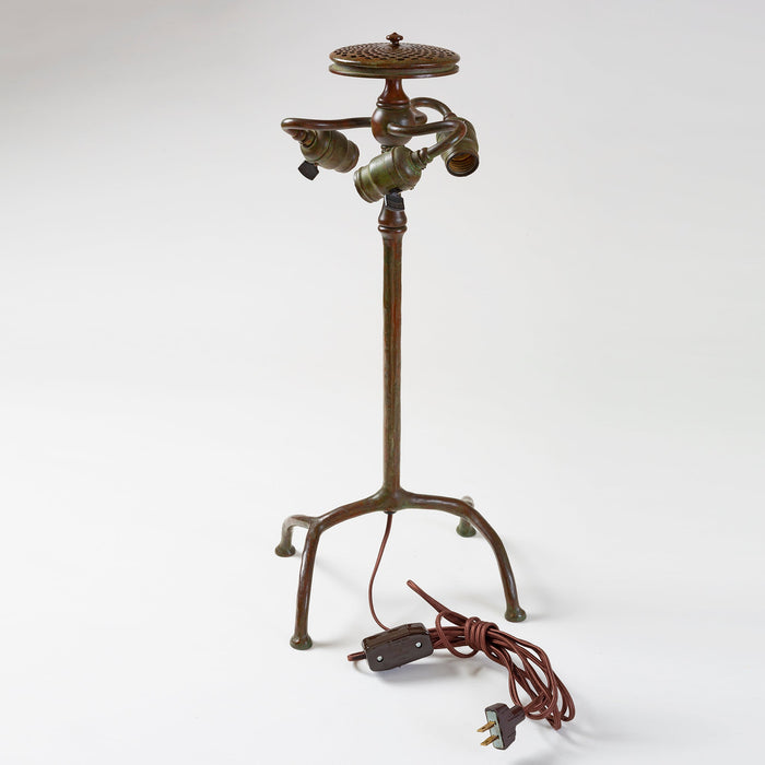 Macklowe Gallery Tiffany Studios New York "Tulip" Table Lamp